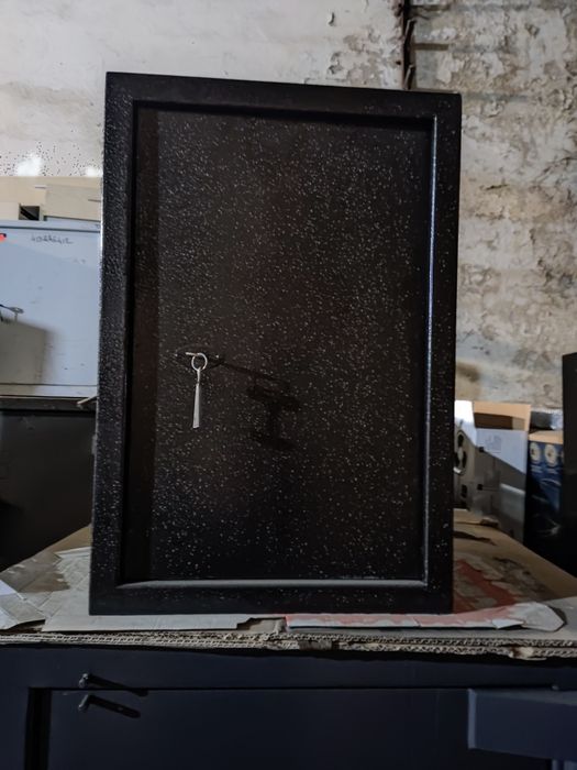 Продаю б.у сейф 45 кг.(отправляю по Украине)