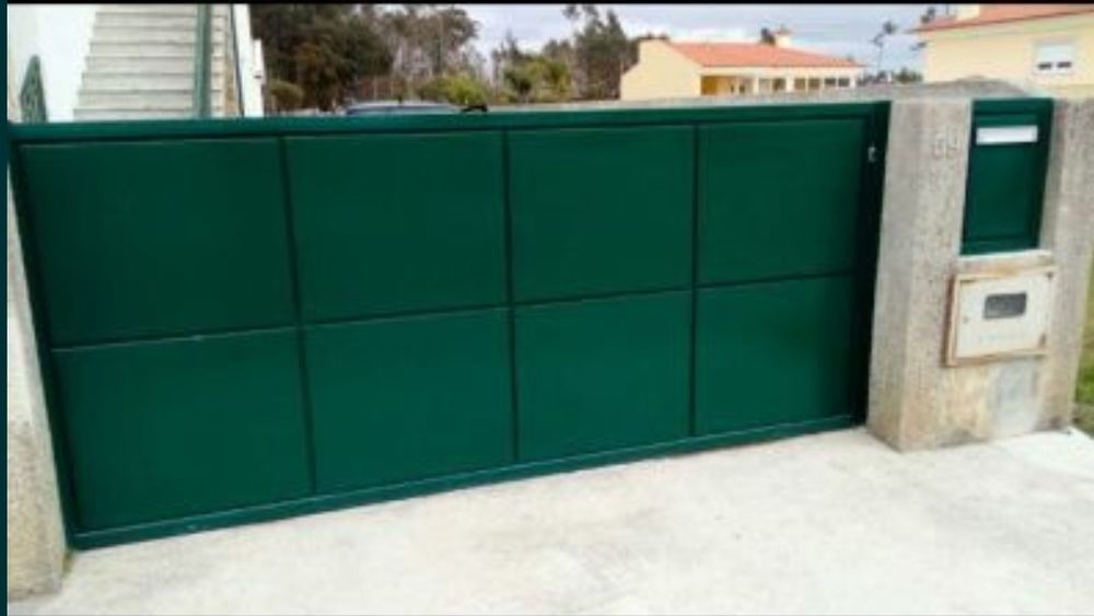 Trabalho de serralheira, portões gradeamentos