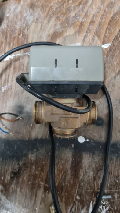 Zawór przełączający honeywell vc4012