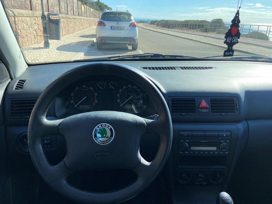Skoda Octavia — fotografia 4