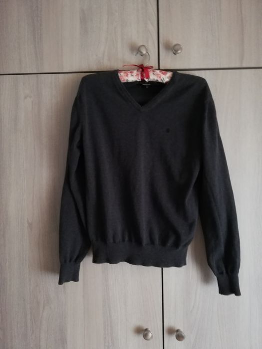 Sweter        męski.