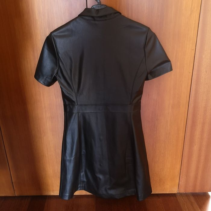 Vestido em ecopele