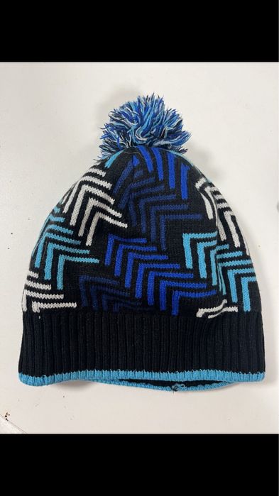 Продам шапку lenne