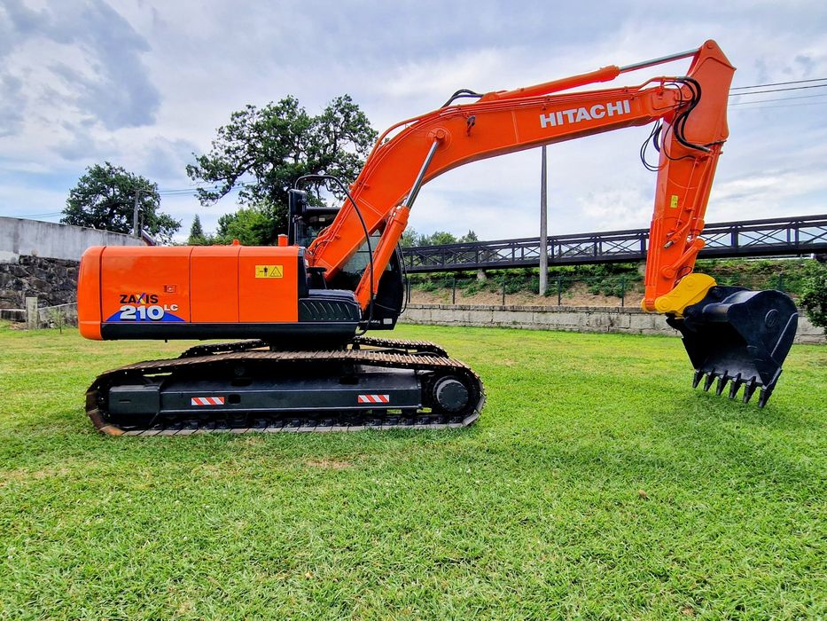 Escavadora hitachi  22 t