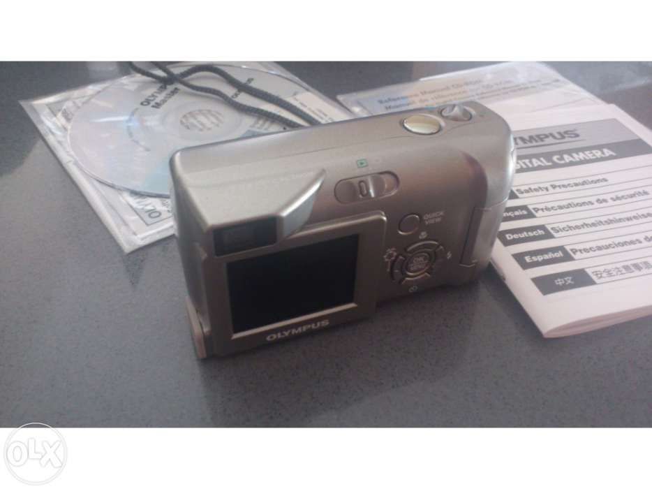 Olympus C-315 ZOOM Digital Camera64740387468289123