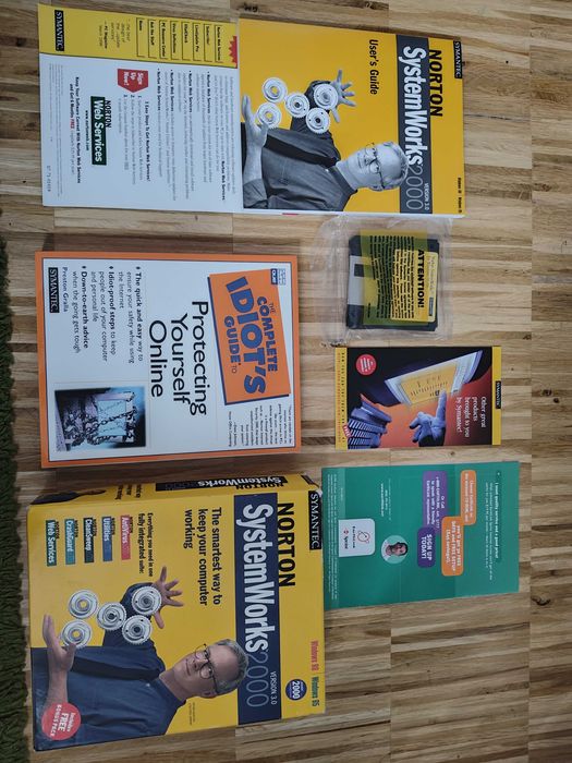 Norton SystemWorks2000 (nieodpakowana dyskietka + książki)