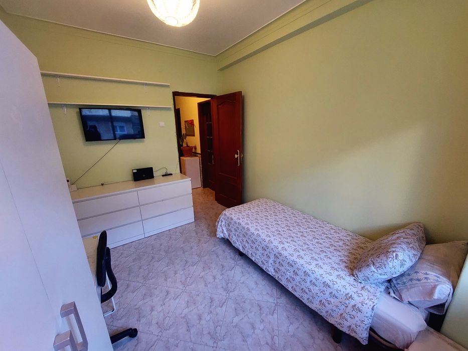 Quarto mobilado na Amadora – 350 € com despesas incluídas