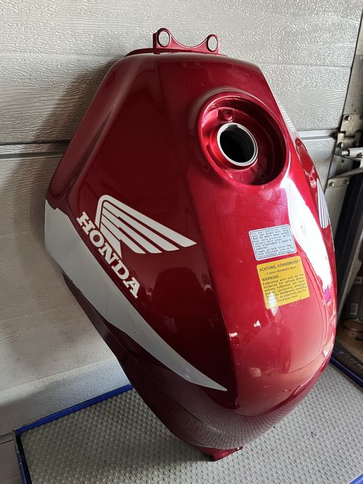 Zbiornik honda cbr 1000 sc24