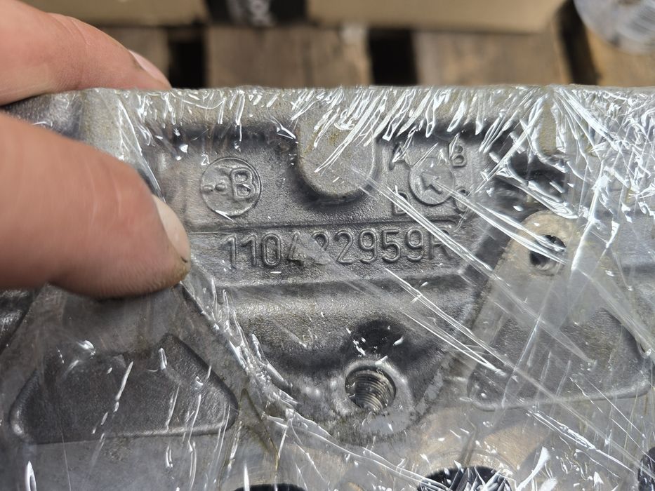 Głowica  Trafic Vivaro B  kompletna  po regeneracja