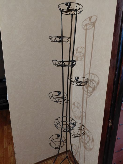 Продам підставку для квітів