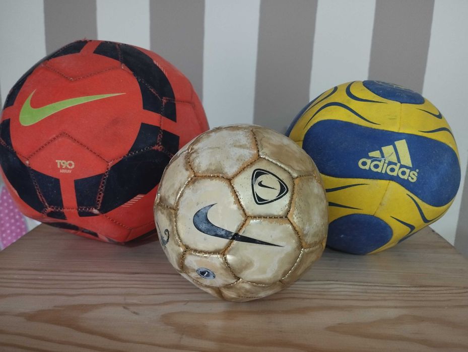 Bolas futebol várias modalidades Barcelona, Manchester United...