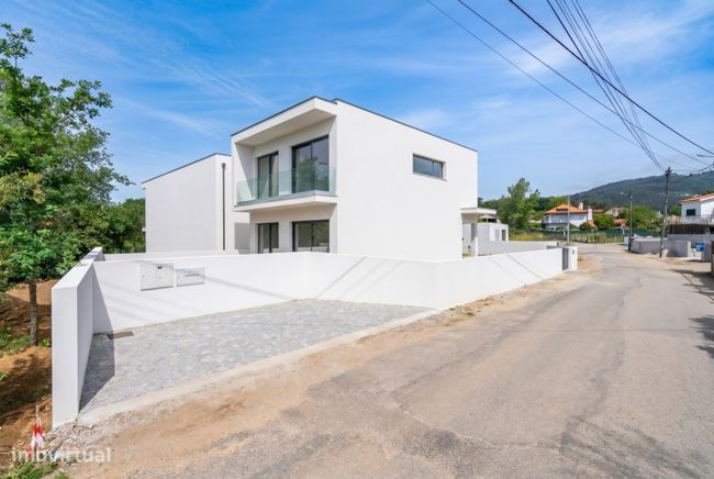 Moradia em Estrutura - Moure, Vila Verde