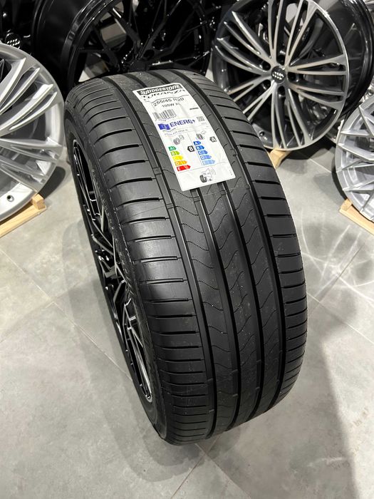 Koła letnie 20 5x112 Concaver CVR1 Audi Q5 255/45R20 Bridgestone