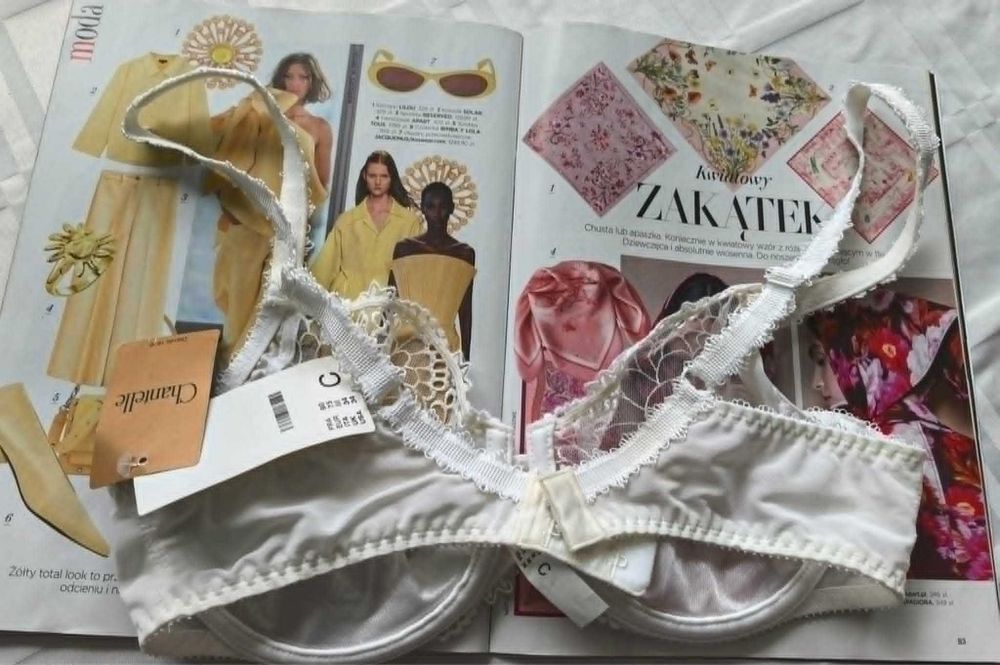 Viralowy koronkowy biustonosz biały damski miękki marki Chantelle rozmiar 75C