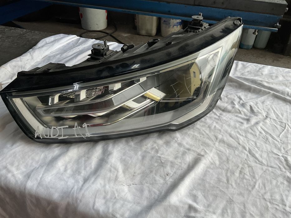 Farol Audi A1 (direito)
