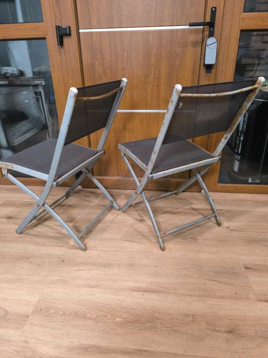 Duas Cadeiras de metal NATERIAL