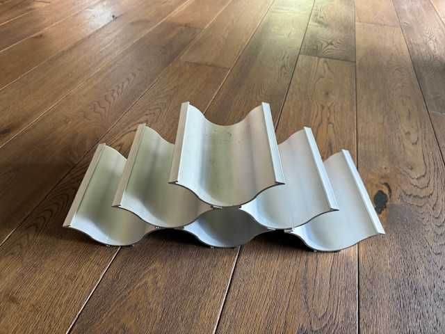 Stojak na wino, aluminium