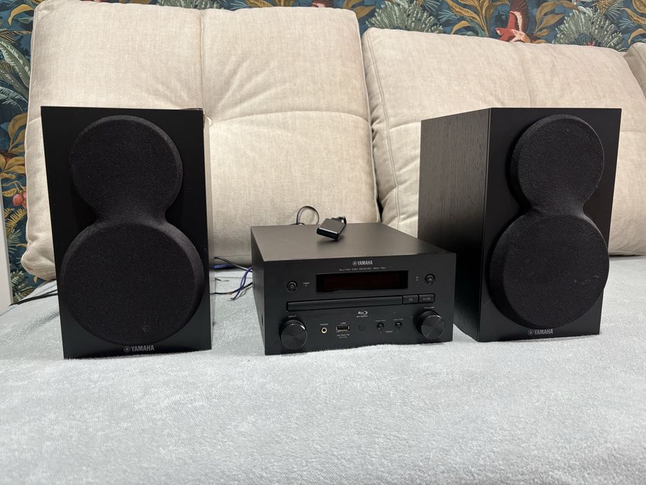 Yamaha BRX-750 Amplituner bluray CD DVD Bluetooth