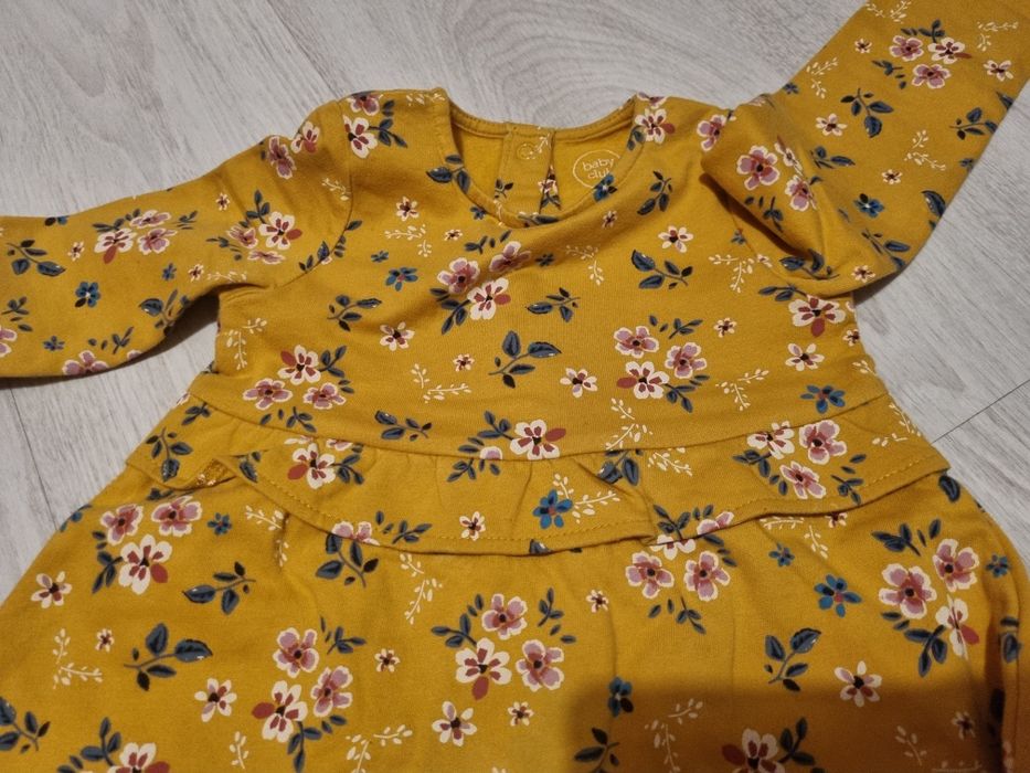 Kozuszek dziewczęcy rozm. 86/92 + sukienka rozm. 92