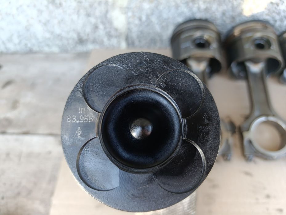 Шатуни поршня 2.0 D M47 686 Bmw E46 E39 Бмв е39 е46