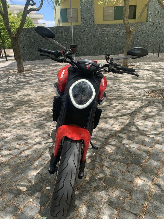 Ducati Monster 2025