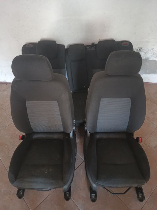 Fotele samochodowe mondeo mk4