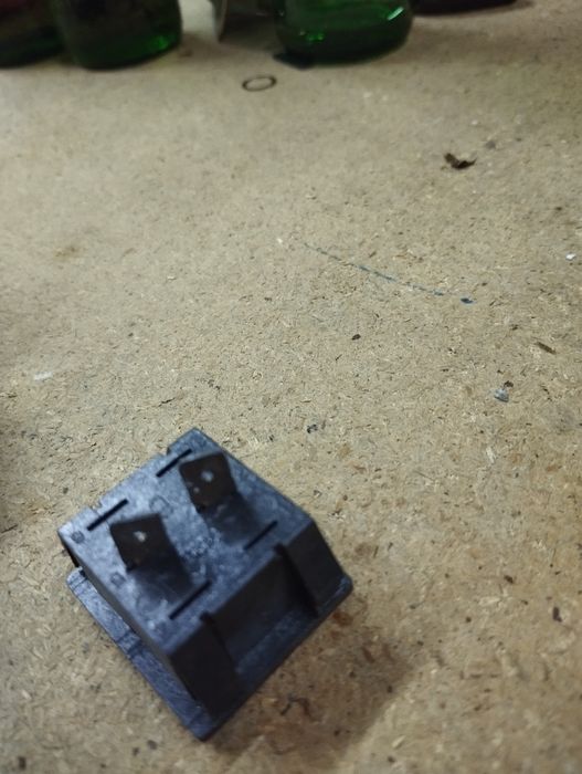 Lote de indicadores luminosos verdes e vermelhos