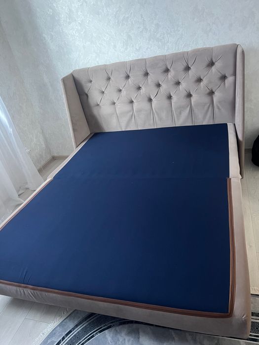 Продам розкладний диван-ліжко у відмінному стані