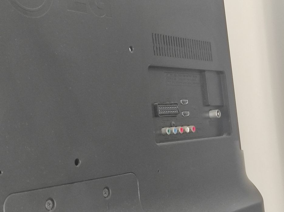 TV LG 32LS3500 com intermitências, mas funcional