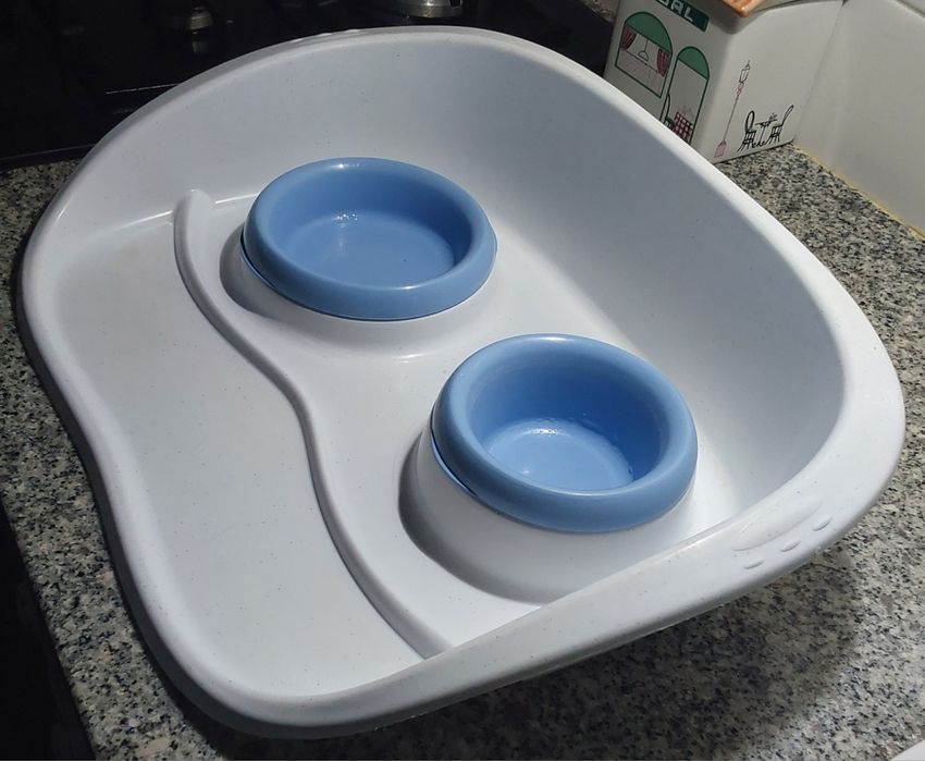 TABULEIRO COMEDOURO,BEBEDOURO,GATO OU CÃO.Casa,Quarto,Sala,Varanda,etc