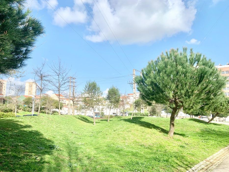 Magnífico Apartamento T3 renovado em Colinas do Cruzeiro, Odivelas.