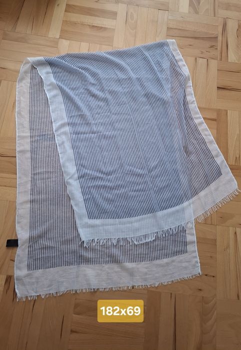 Apaszka, lekka i delikatna