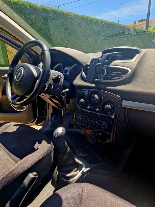 Renault Clio III 1.2 (2006)  – Bem Estimado