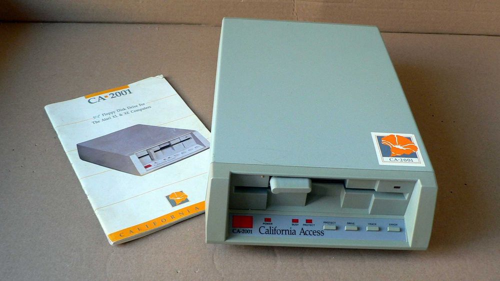 Komputer Atari i stacja dysków