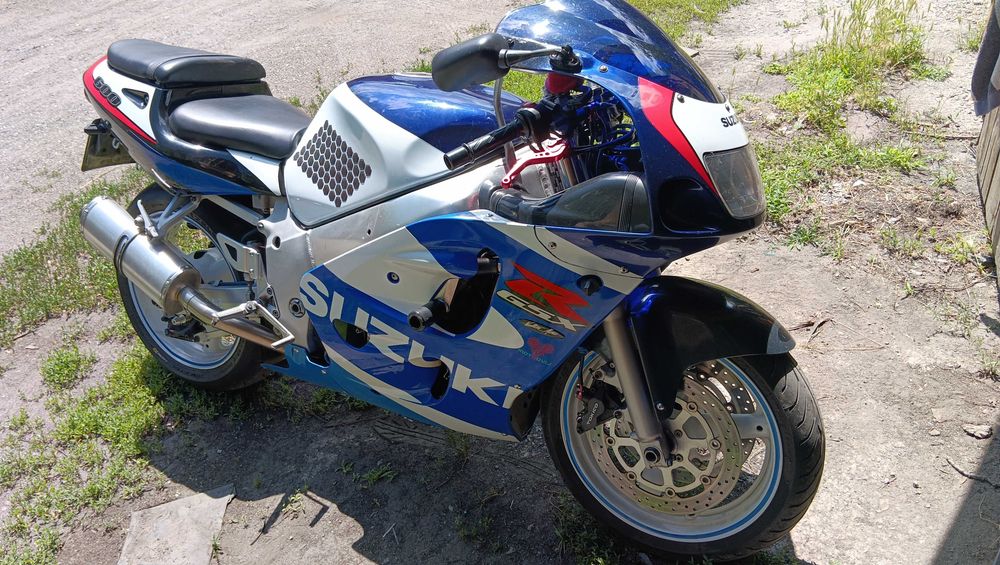 Suzuki gsx 600 R