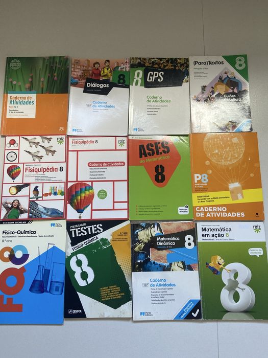 Livros e cafernos de atividades de varias disciplinas de 8 ano