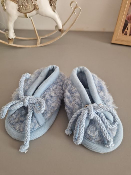 Bamboszki niemowlęce wełniane