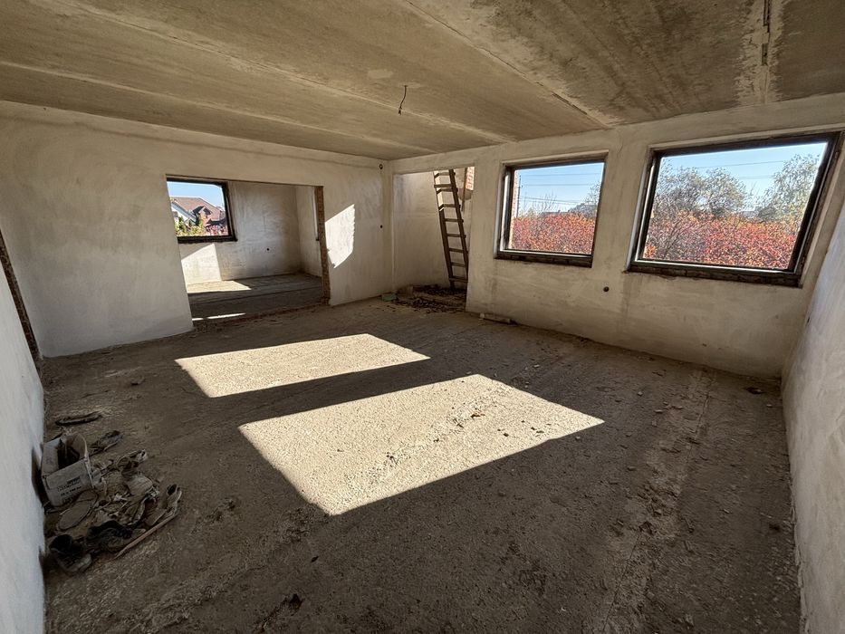 Продаж будинок 290м. Ділянка 9с. Угринів. Боднарчик. Світло. Газ. Вода