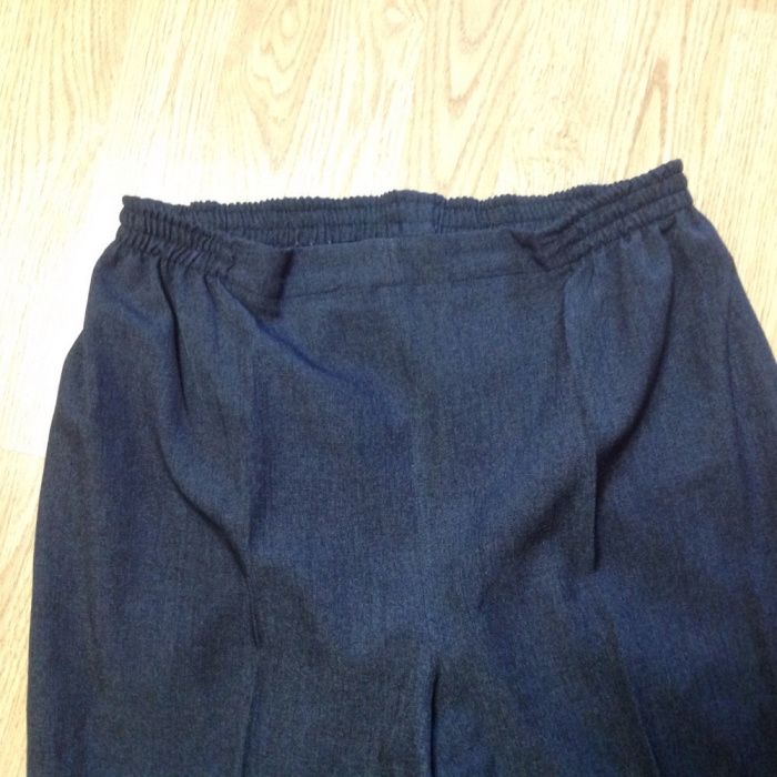 Spodnie materiałowe w gumkę-eleganckie,wygodne