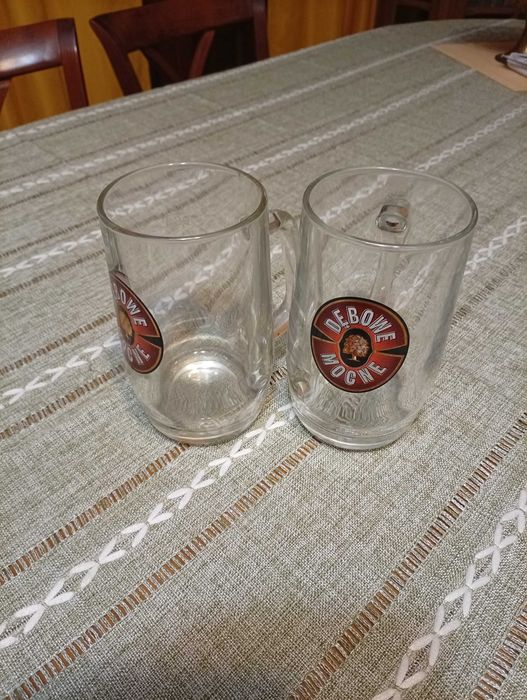 2 kufle, piwo dębowe