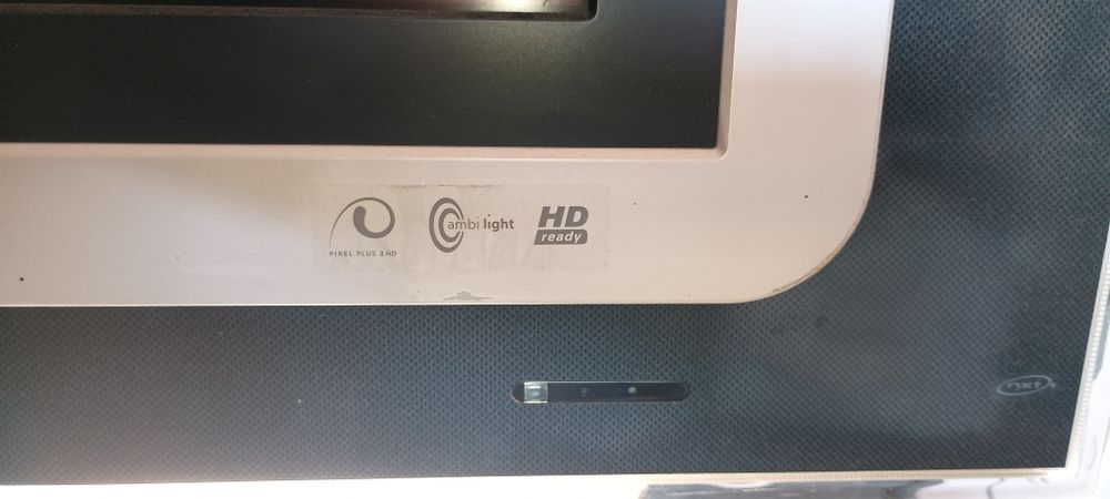 Sprzedam TV Philips Ambilight 37PF9830/10