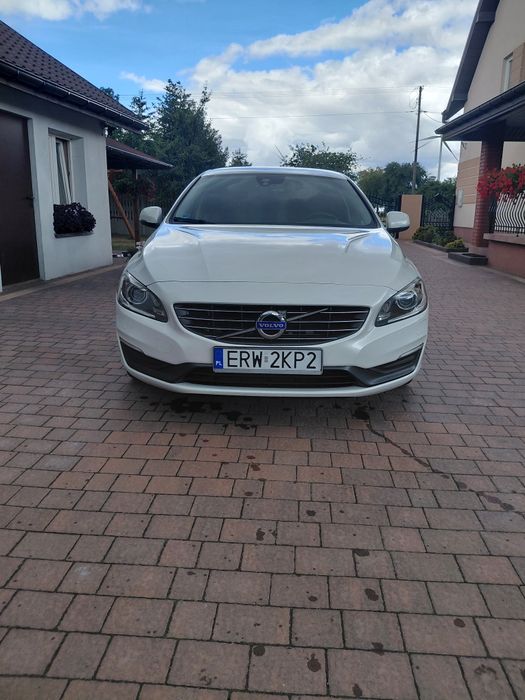 VOLVO S60 D4 181KM