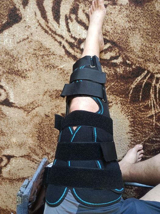 Тутор бандаж на колено