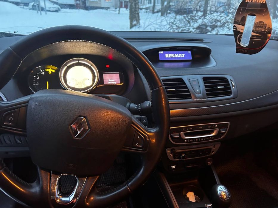 Продам автомобіль Рено