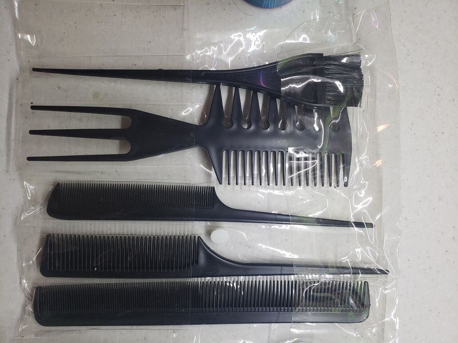 Комплект расчёсок для парикмахеров