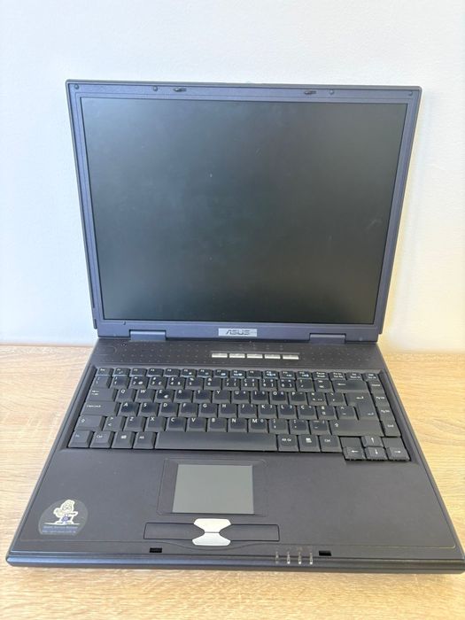 Notebook ASUS relíquia