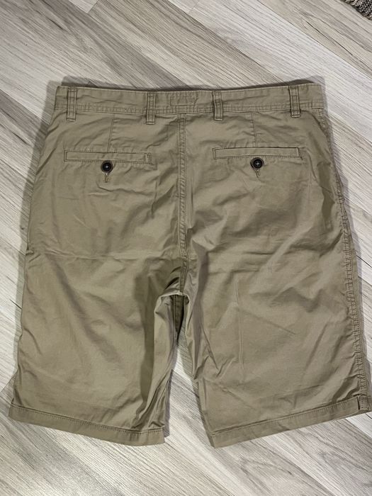 Чоловічі шорти бежеві / М