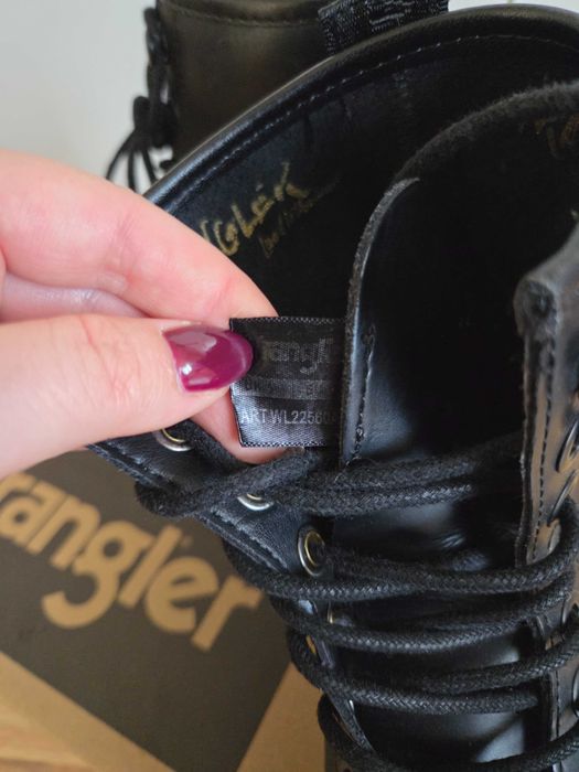 Czarne trapery Wrangler Spike Mid skóra 38