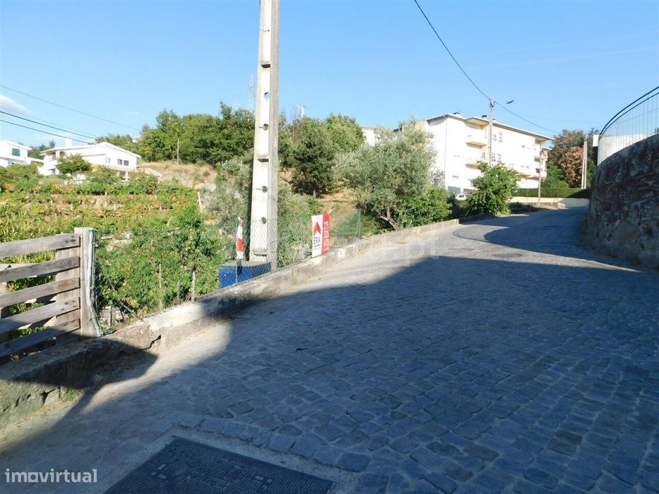 Terreno / Seia, Seia
