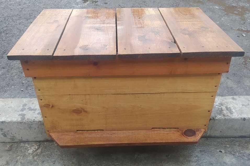 Улей "Лежак" на 22 рамки, материал сосна.